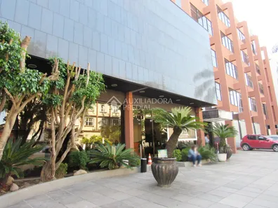 Sala Comercial para alugar, 400m² no Navegantes, Porto Alegre