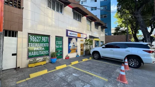 Ponto Comercial com 3 Quartos à venda, 226m² no Espinheiro, Recife