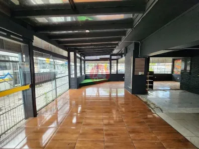 Ponto Comercial para alugar, 180m² no Azenha, Porto Alegre