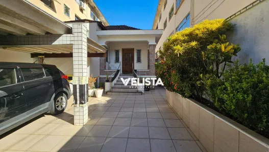 Casa de Condomínio com 5 Quartos à venda, 475m² no Gonzaga, Santos