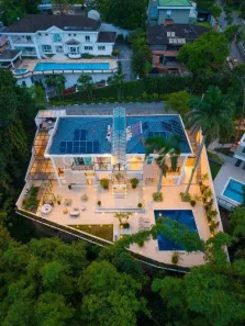 Casa com 5 Quartos à venda, 1000m² no Marapé, Santos