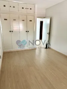 Sobrado com 5 Quartos para alugar, 208m² no Centro, Araraquara