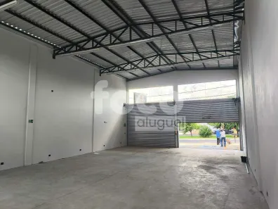 Galpão/Depósito/Armazém para alugar, 233m² no São Jorge, Uberlândia