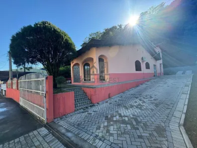Casa com 5 Quartos para alugar, 200m² no Primeiro de Maio, Brusque