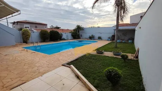 Fazenda/Sítio com 2 Quartos à venda, 199m² no Jardim Claret, Rio Claro