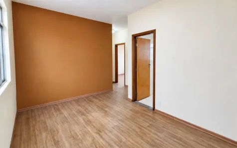 Apartamento com 2 Quartos para alugar, 60m² no Santa Tereza, Belo Horizonte
