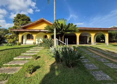 Casa de Condomínio com 4 Quartos para alugar, 435m² no Jardim Califórnia, Jacareí
