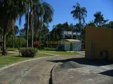 Sobrado com 4 Quartos à venda, 600m² no Santana, Pindamonhangaba