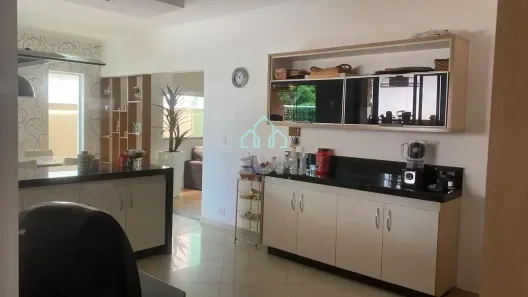 Sobrado com 4 Quartos para venda ou aluguel, 231m² no Castelo, Tremembé