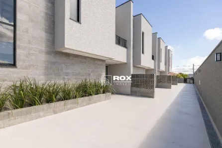 Sobrado com 3 Quartos à venda, 162m² no São Braz, Curitiba