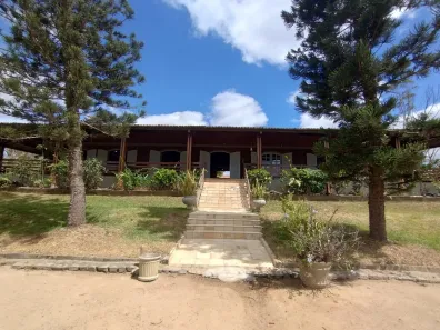 Fazenda/Sítio com 6 Quartos à venda, 1500m² no Bairro Novo, Gravatá