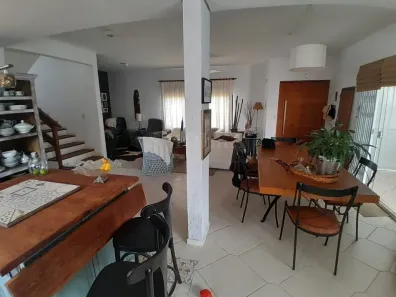 Casa de Condomínio com 4 Quartos à venda, 267m² no Cachoeira do Bom Jesus, Florianópolis