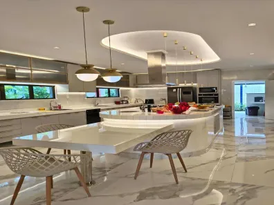 Casa com 7 Quartos à venda, 1100m² no Cararu, Eusébio