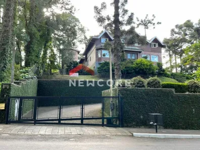 Casa com 5 Quartos à venda, 700m² no Tres Pinheiros, Gramado