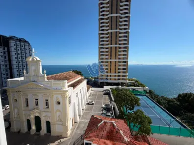 Apartamento com 4 Quartos para alugar, 230m² no Vitória, Salvador