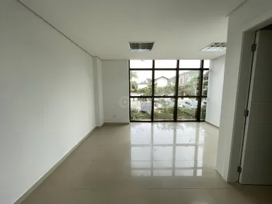 Sala Comercial para alugar, 21m² no Ariribá, Balneário Camboriú
