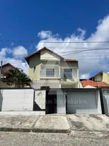 Casa com 4 Quartos à venda, 250m² no Santa Cruz, Campina Grande