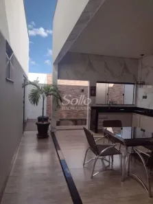 Casa com 3 Quartos à venda, 213m² no Jardim Europa, Uberlândia