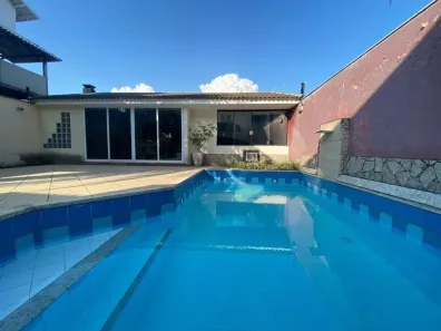 Casa com 4 Quartos à venda, 350m² no Camboinhas, Niterói