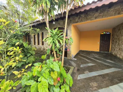 Casa com 4 Quartos à venda, 350m² no Balneário Flórida Peruíbe, Peruíbe