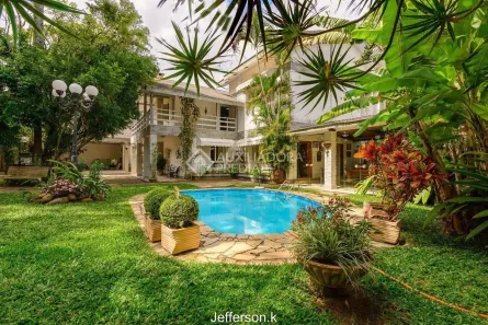 Sobrado com 4 Quartos à venda, 506m² no Ipanema, Porto Alegre