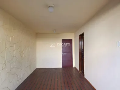 Casa com 2 Quartos para alugar, 92m² no Mercês, Uberaba