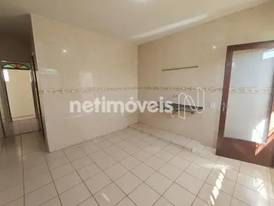 Casa com 2 Quartos para alugar, 70m² no Estrela do Oriente, Belo Horizonte