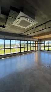 Sala Comercial para alugar, 136m² no Campeche, Florianópolis