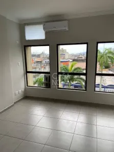 Sala Comercial à venda, 90m² no Vila Mathias, Santos
