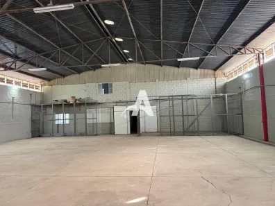 Galpão/Depósito/Armazém para alugar, 1000m² no Distrito Industrial, Uberlândia