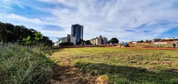 Lote/Terreno à venda, 13000m² no Vila Marimbondo, Lençóis Paulista