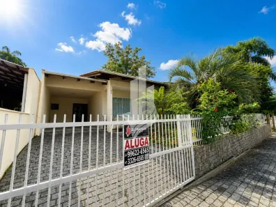 Casa com 3 Quartos para alugar, 200m² no Velha, Blumenau