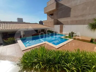 Casa de Condomínio com 4 Quartos à venda, 555m² no Gávea, Uberlândia