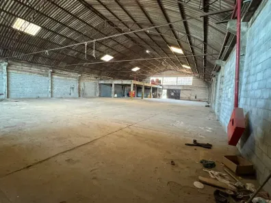 Galpão/Depósito/Armazém para alugar, 1000m² no Vila Amorim, Suzano