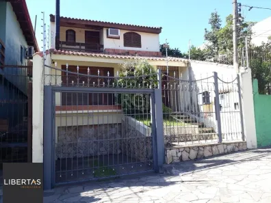 Casa com 3 Quartos à venda, 184m² no Santo Antônio, Porto Alegre