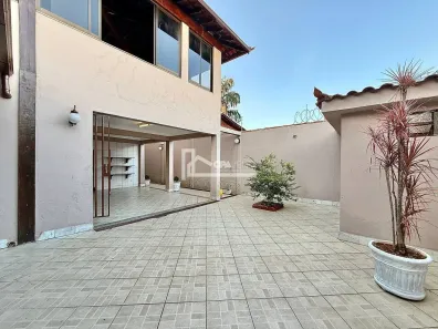 Casa com 4 Quartos à venda, 400m² no Letícia, Belo Horizonte