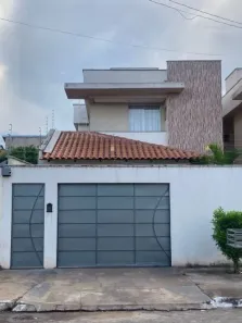Sobrado com 4 Quartos à venda, 220m² no Vila João Vaz, Goiânia