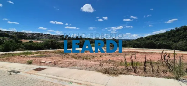 Lote/Terreno à venda, 360m² no San Fernando Valley, Atibaia