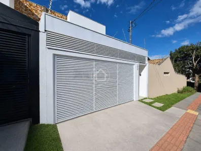 Sobrado com 3 Quartos à venda, 138m² no Carandá Bosque, Campo Grande