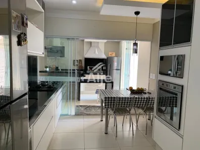 Casa de Condomínio com 3 Quartos à venda, 230m² no Jardim Estoril, Marília