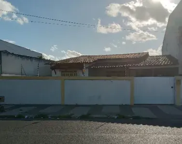Casa com 3 Quartos à venda, 193m² no São João, Feira de Santana