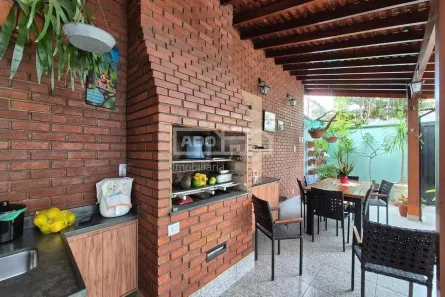 Casa com 5 Quartos à venda, 257m² no Vila Pompéia, Campinas