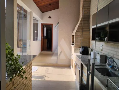 Casa com 3 Quartos à venda, 290m² no Jardim Marabá, Itapetininga