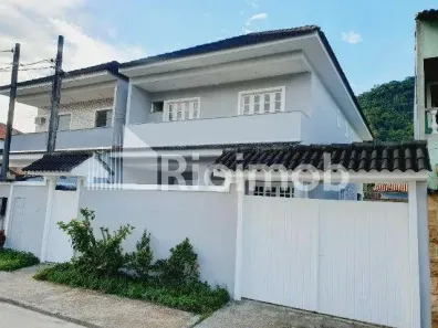 Casa de Condomínio com 4 Quartos à venda, 160m² no Vargem Pequena, Rio de Janeiro