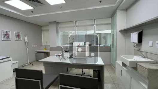 Sala Comercial para alugar, 240m² no Bela Vista, São Paulo