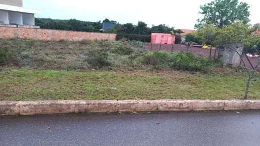 Lote/Terreno à venda, 760m² no Balneário Água Limpa, Nova Lima