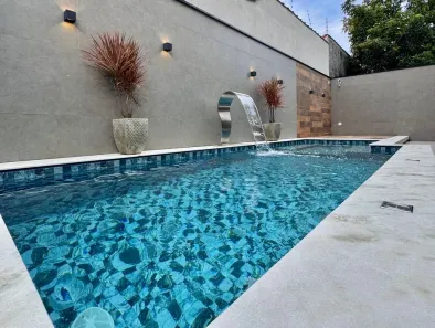 Sobrado com 4 Quartos à venda, 253m² no Balneario Flórida, Praia Grande