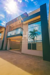 Sobrado com 4 Quartos à venda, 230m² no Parque Anhanguera, Goiânia