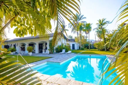 Casa com 4 Quartos à venda, 358m² no Enseada, Guarujá