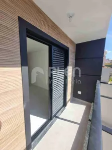Sobrado com 3 Quartos à venda, 200m² no Vila Romero, São Paulo